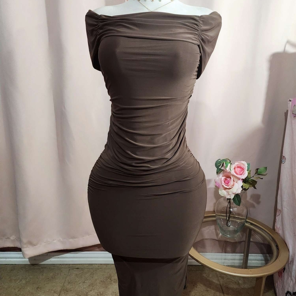 Chic Off-Shoulder Brown Midi Dress